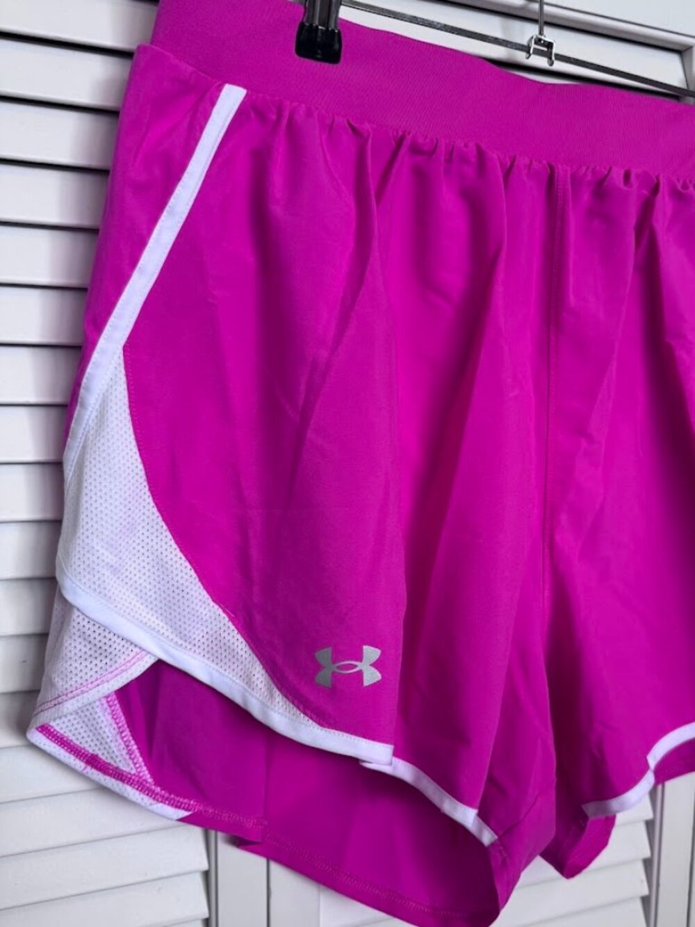 Under Armour Pink Heatgear Athletic Shorts - Picture 2 of 3
